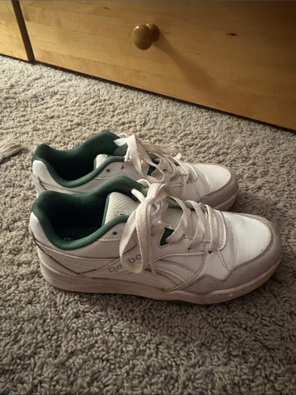 Reebok Kids White and Green Low-Top Lace Sneakers